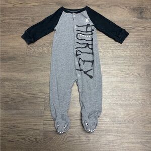 Hurley 9mo Humorous “Shark Chomp” Black & Gray Footie One Piece. Excellent Cndtn